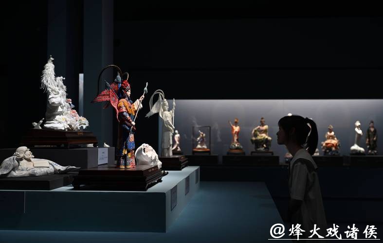 “中国白·德化瓷”对外文化交流活动在京举行 “中国白·德化瓷”对外文化交流活动在京举行